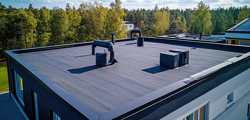 Professional Flat Roof Replacement Services in Berwyn, IL